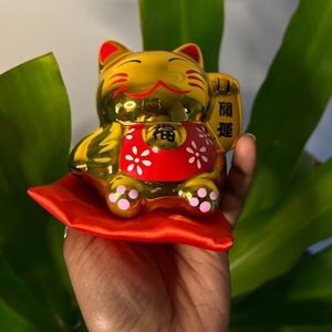 Golden Maneki Neko Lucky Cat